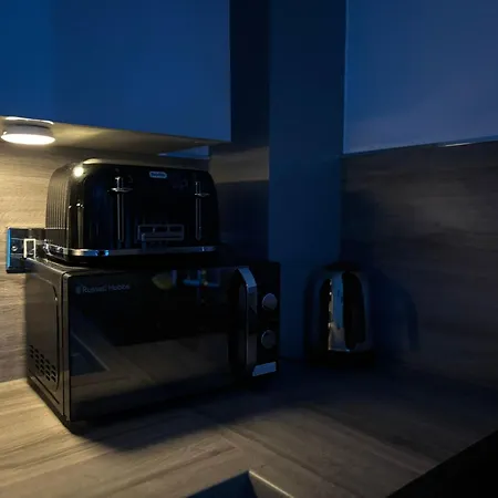 24-7 Secured City Centre Apartments With Free Underground Parking And Wifi Apartment Birmingham