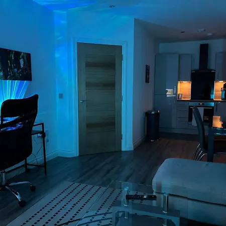 24-7 Secured City Centre Apartments With Free Underground Parking And Wifi * Birmingham