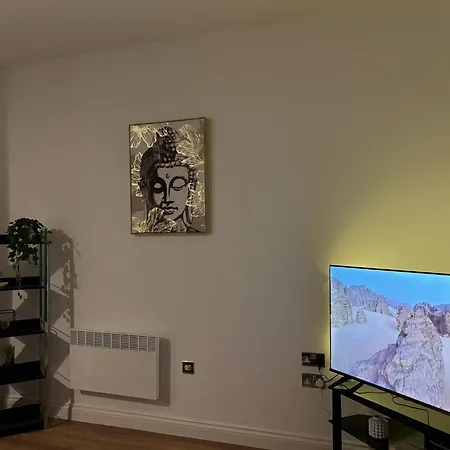 Apartment 24-7 Secured City Centre Apartments With Free Underground Parking And Wifi Birmingham