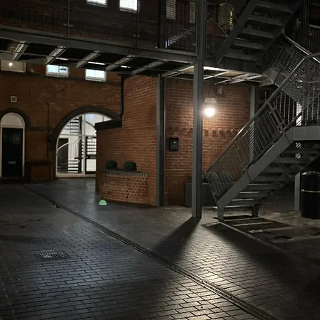 Apartment 24-7 Secured City Centre Apartments With Free Underground Parking And Wifi Birmingham