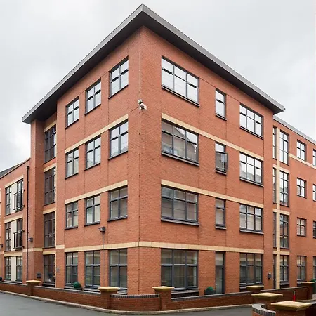 24-7 Secured City Centre Apartments With Free Underground Parking And Wifi